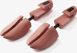 Combination Cedar Shoe Trees 5 Combination Cedar Shoe Trees -Allenedmonds Sshop ec4006288 right feed660w