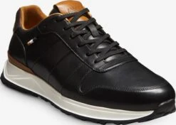 Lawson Lace-up Sneaker