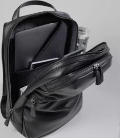 Black Leather Backpack -Allenedmonds Sshop ec4500502 videothumbnail feed660w